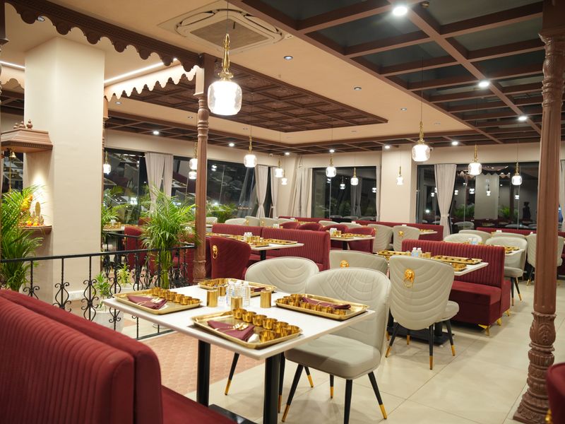 Rotlo Gota dining hall with carved pillars